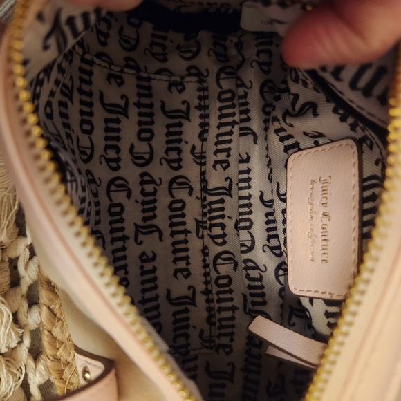 NWOT Juicy Couture queen of everything barrel bag. - Picture 5 of 5